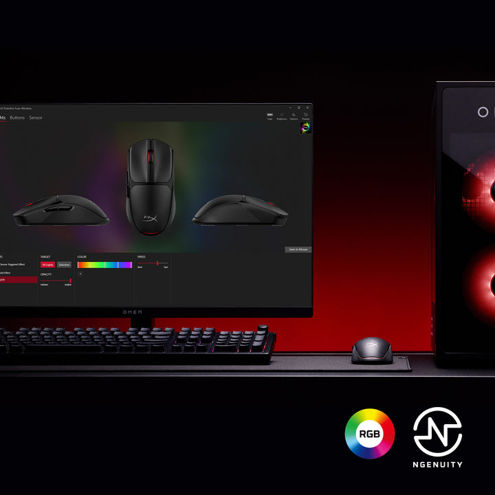 Pulsefire Fuse-עכבר על שולחן עבודה לצד מחשב