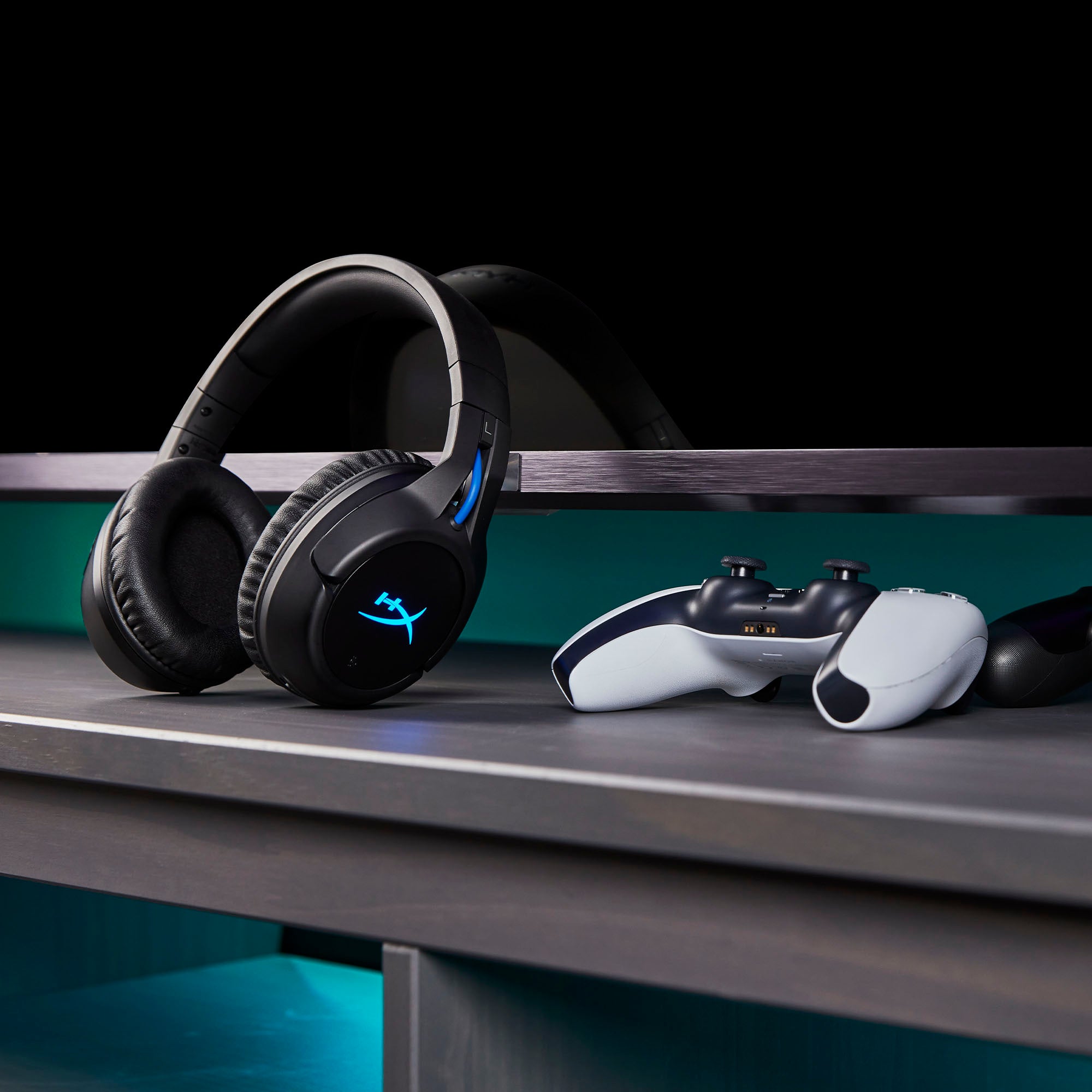HyperX Cloud Flight – PS5およびPS4用ワイヤレスゲーミング